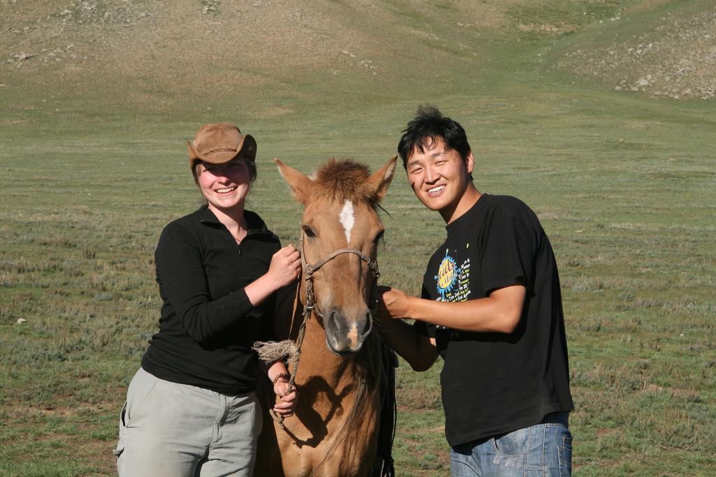 Golden Gobi Hostel & Tours Улан-Батор Экстерьер фото
