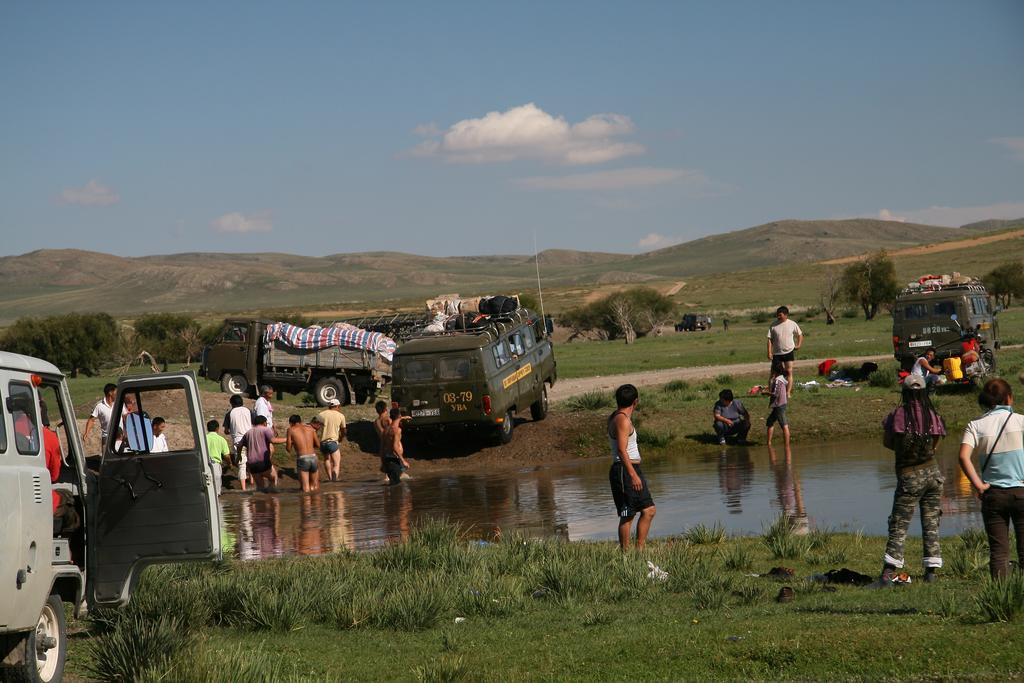Golden Gobi Hostel & Tours Улан-Батор Экстерьер фото