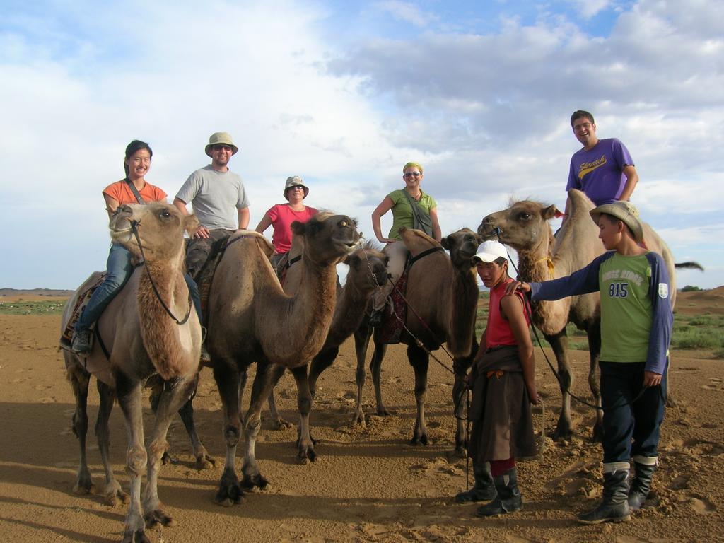 Golden Gobi Hostel & Tours Улан-Батор Экстерьер фото