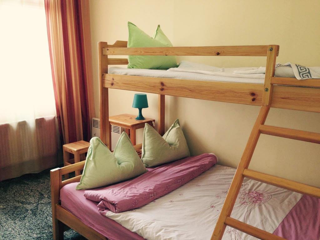 Golden Gobi Hostel & Tours Улан-Батор Номер фото